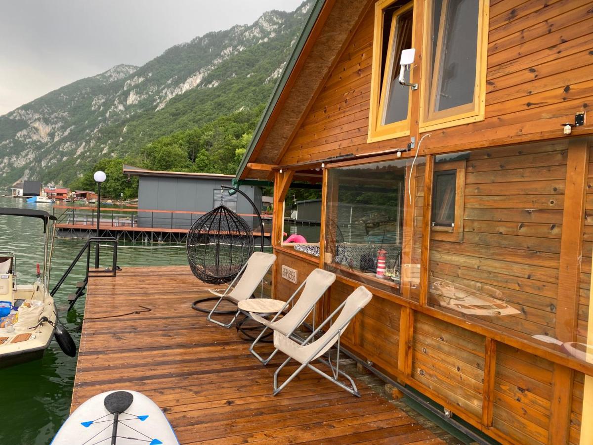 Viridian Three Boathouse Micah, Perucac Lake Exterior foto