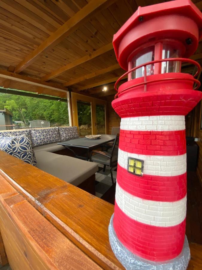Viridian Three Boathouse Micah, Perucac Lake Exterior foto